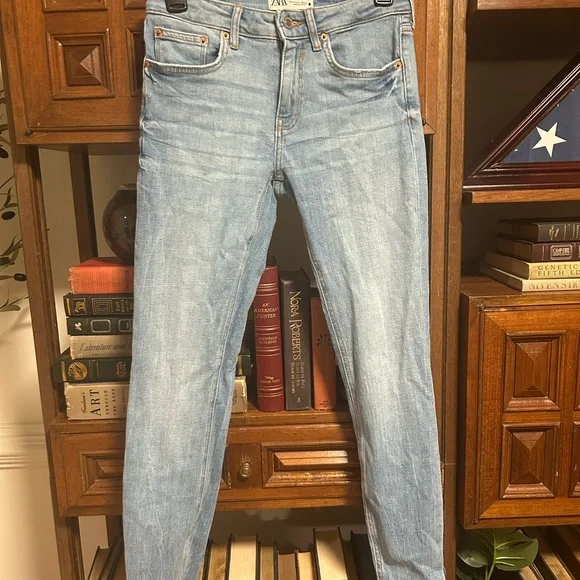 Zara Women's Denim Skinny Jeans - Picture 5 of 5